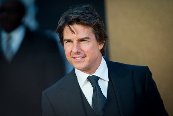 How Tall is Tom Cruise