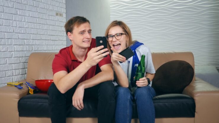 sport betting couple